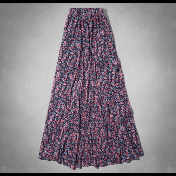Maxi skirts bundle β€οΈπ΄ - Picture 4 of 9